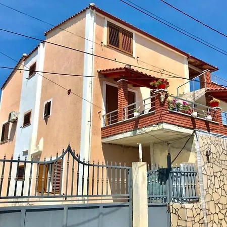 Апартаменты Arlind's *